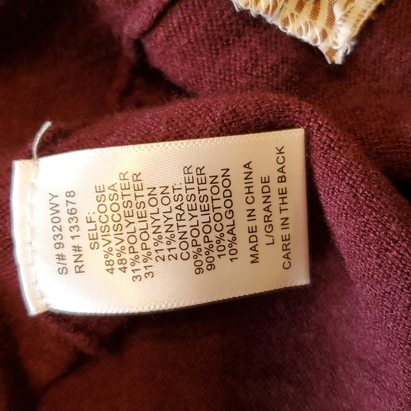 Love Tree ladies sweater - Picture 5 of 6